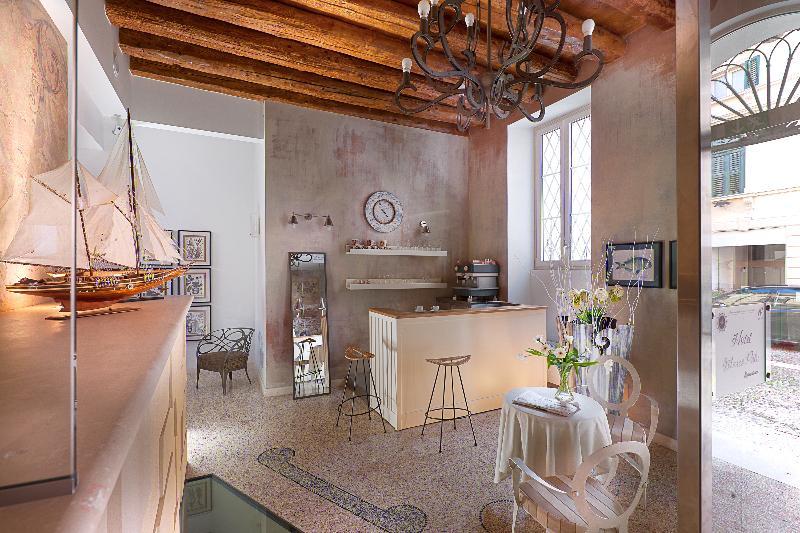 Gallery 2* Verona
